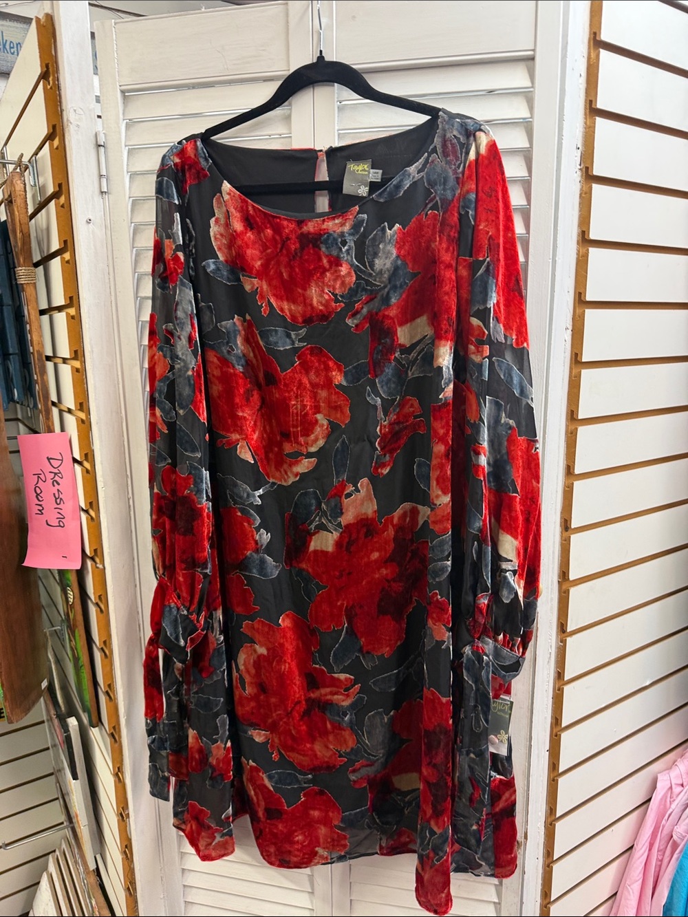 Taylor woman Red Floral Velvet Shift Dress